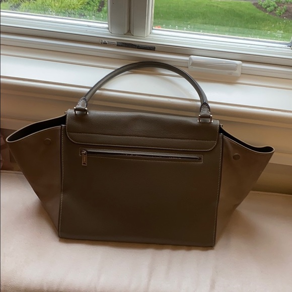AUTHENTIC CELINE TAUPE GRAY TRAPEZE BAG TOTE Drummed Calfskin Suede Medium - Picture 8 of 14